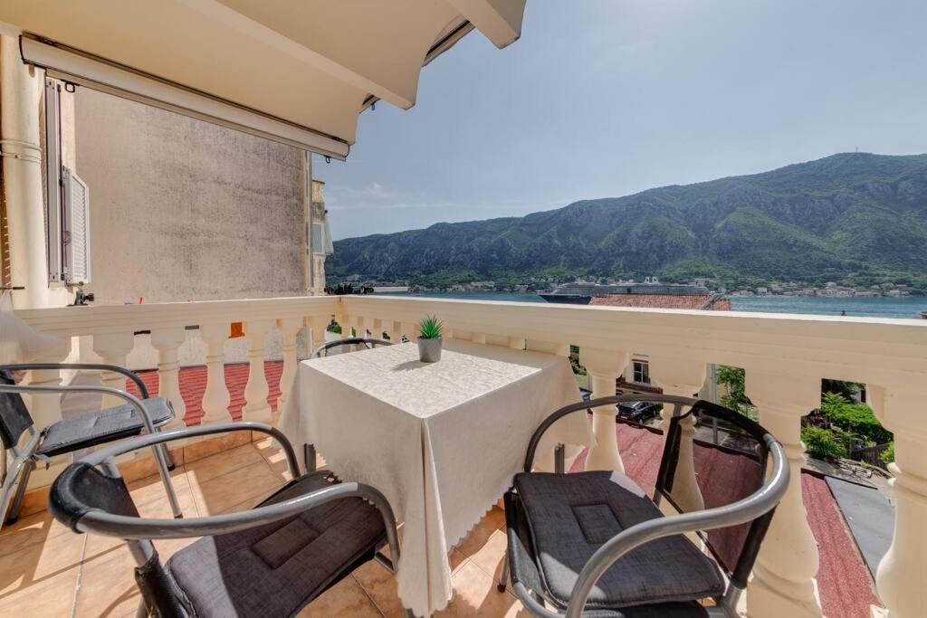 Sailor'S Knot Apartment - Central And Amazing Sea View Kotor Buitenkant foto