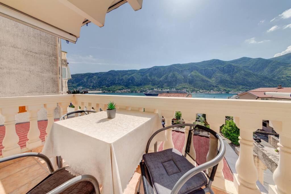 Sailor'S Knot Apartment - Central And Amazing Sea View Kotor Buitenkant foto